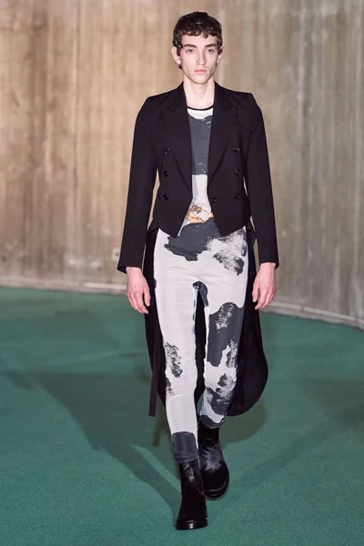 Look 39